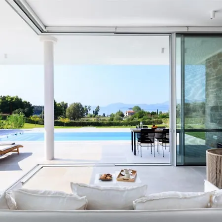 Varko - Apollo * Lefkada City