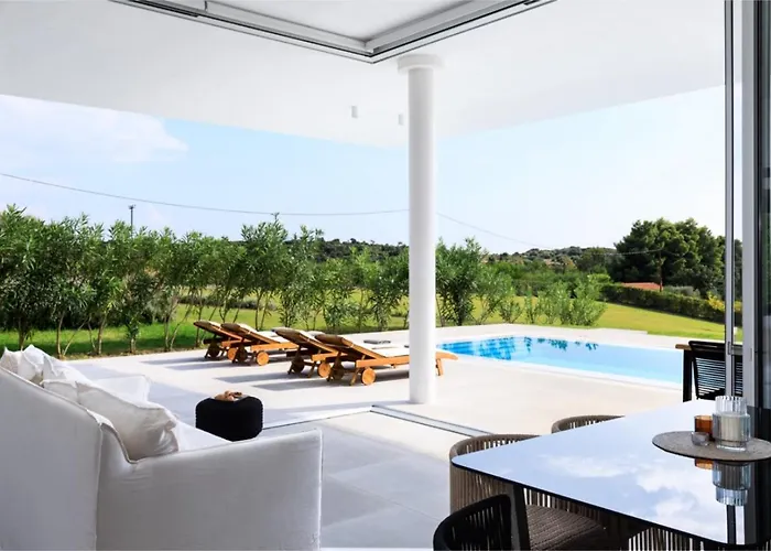 Varko - Apollo Villa Lefkada City